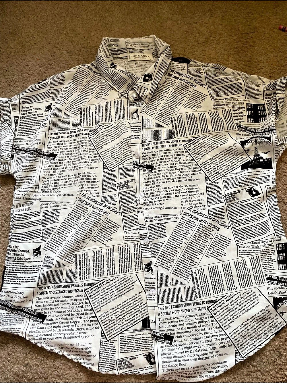 Jon & Anna Newspaper Print Button Down in White & Black size Large
